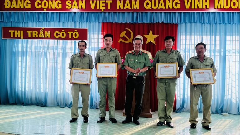 Công an thị trấn Cô Tô tổ chức Hội nghị tổng kết công tác công an năm 2023 và triển khai phương hướng nhiệm vụ năm 2024